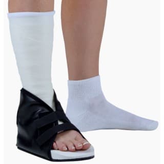 BOOT CAST EZ WALK VINYL - 2001-02